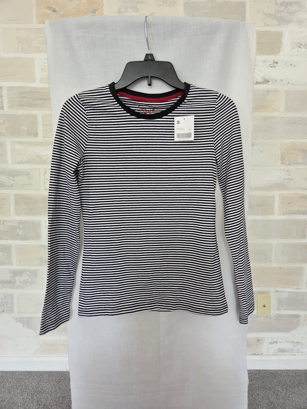 Black & White Striped Long-Sleeve Women's Top